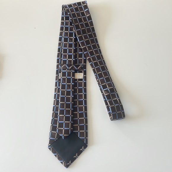 Brown Square Design Michael Kors Silk Tie - Picture 6 of 8